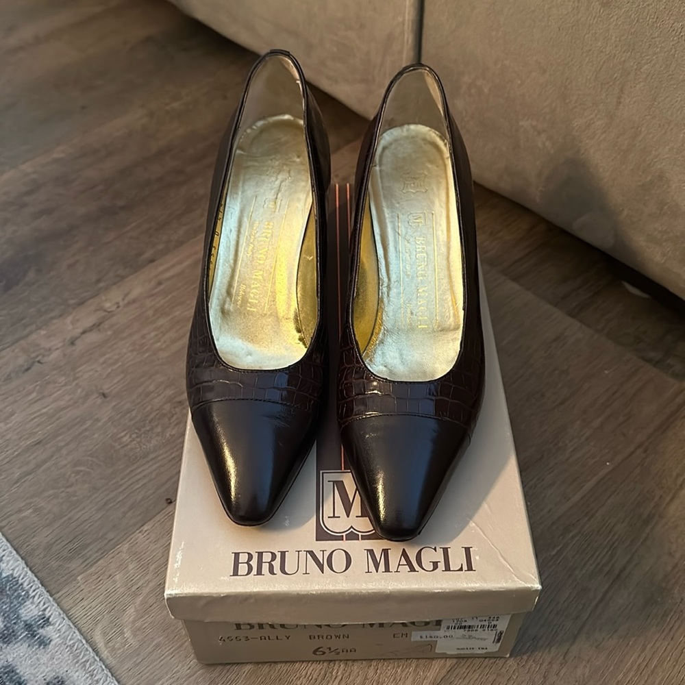 ❌SOLD❌Bruno Magli brown heels